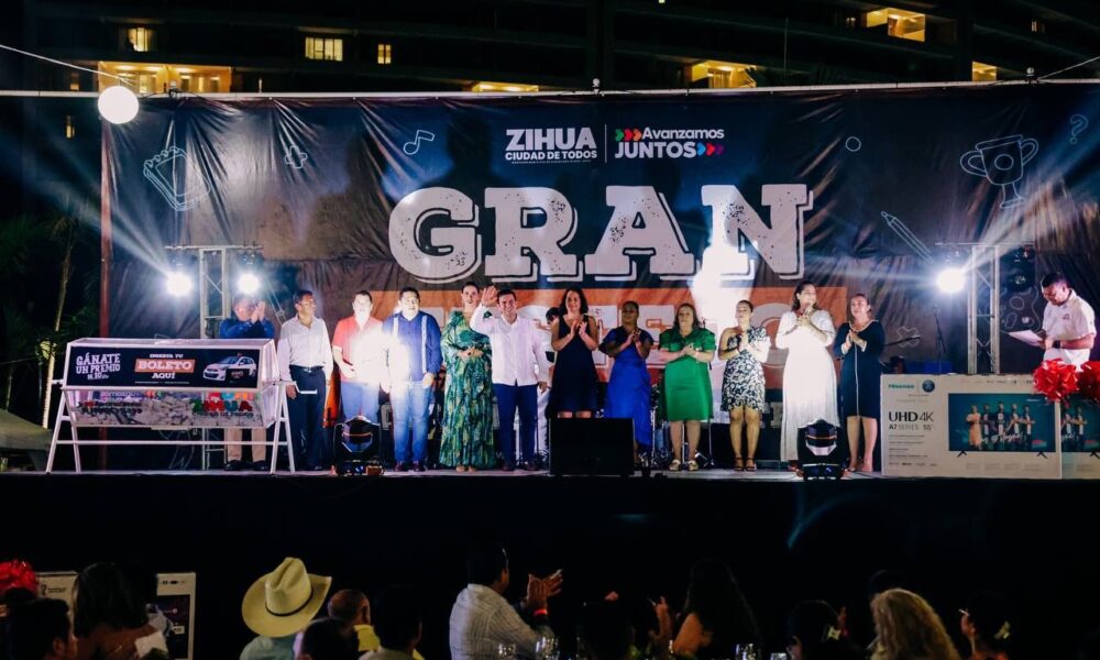 Festeja Gobierno De Zihuatanejo A M S De Maestros La Voz De